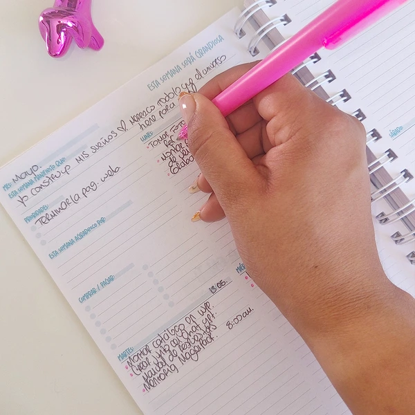 Planner semanal Eres fuerza, Eres amor, Eres única